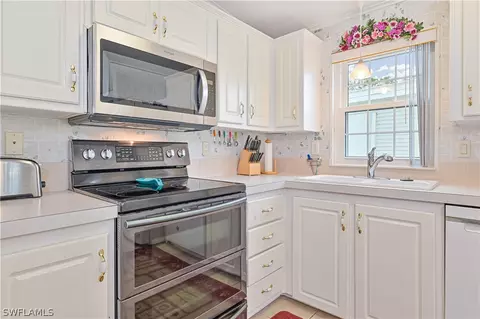 10849 Ani Cir, Estero, FL 33928 photo 12