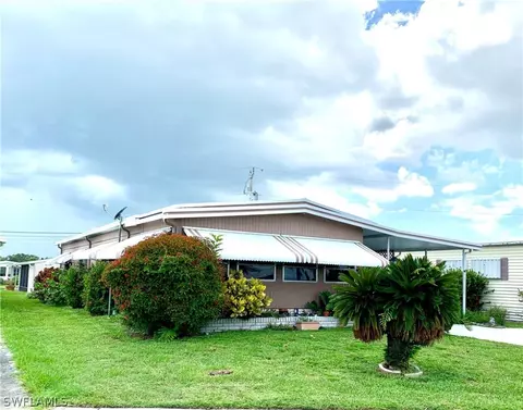 204 Shennandoah Ln, North Fort Myers, FL 33917