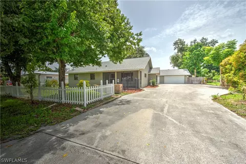 154 Alameda Ave, Fort Myers, FL 33905