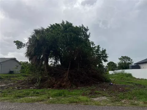 2814 12th St SW, Lehigh Acres, FL 33976