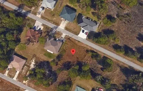 4735 27th St SW, Lehigh Acres, FL 33973