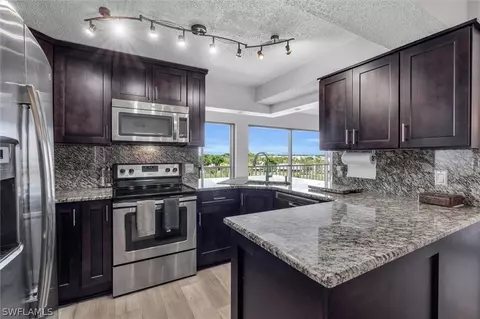 7410 Lake Breeze Dr #506, Fort Myers, FL 33907