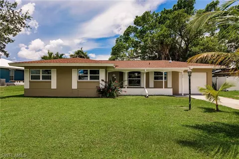246 SE 44th St, Cape Coral, FL 33904