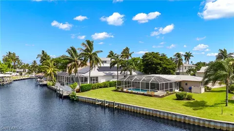 486 Keenan Ct, Fort Myers, FL 33919