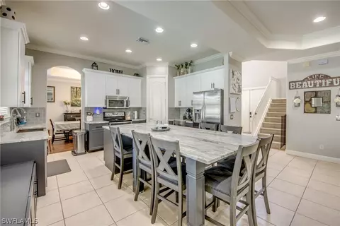 3016 Lake Butler Ct, Cape Coral, FL 33909
