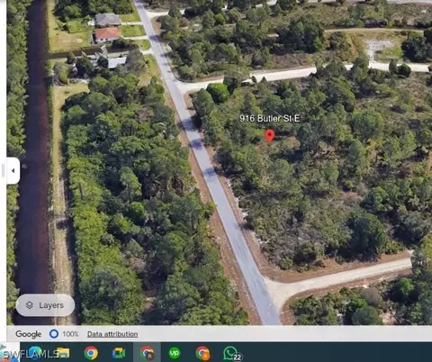 916 Butler St E, Lehigh Acres, FL 33974
