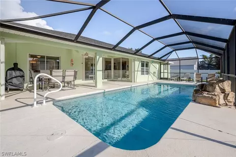 2539 SW 28th Pl, Cape Coral, FL 33914