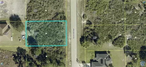 716 Peacock Ave, Lehigh Acres, FL 33974