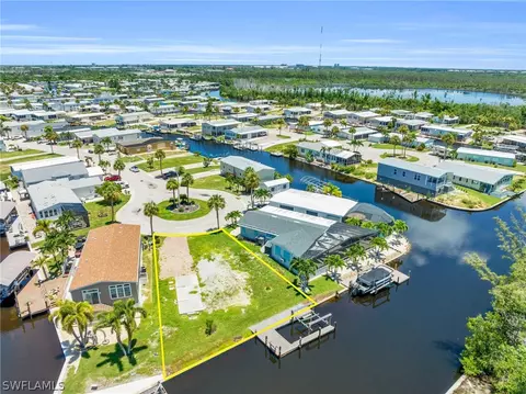 17920 Stevens Blvd, Fort Myers Beach, FL 33931