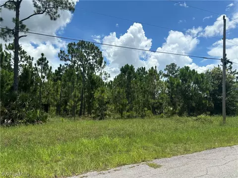 906 Greenwood Ave, Lehigh Acres, FL 33972
