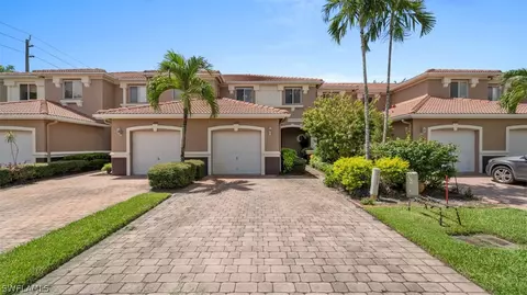 9587 Roundstone Cir, Fort Myers, FL 33967