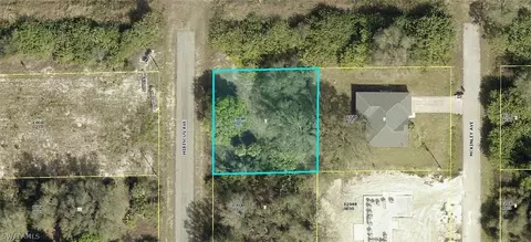1520 Hibiscus Ave, Lehigh Acres, FL 33972