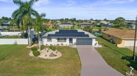 1506 SE 10th Pl, Cape Coral, FL 33990