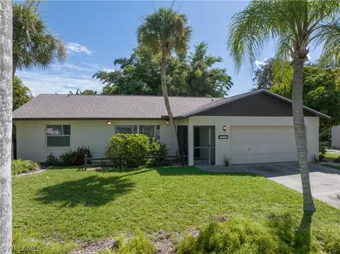5996 Milne Cir, North Fort Myers, FL 33903