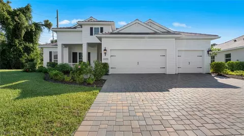 13699 Edgewater Trace Dr, Fort Myers, FL 33905
