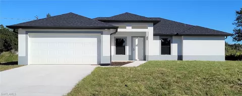 1017 Oak Ave, Lehigh Acres, FL 33972