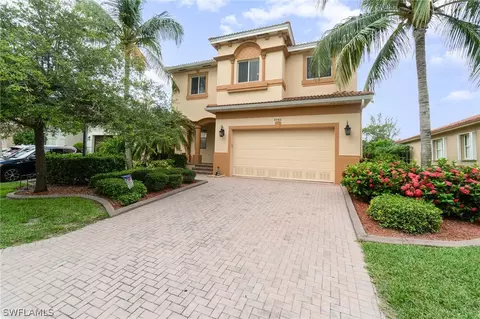 8542 Sumner Ave, Fort Myers, FL 33908