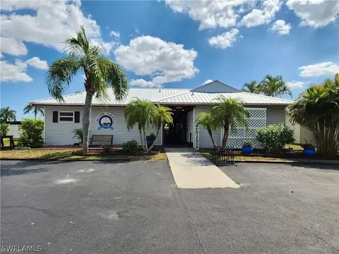 823 Big Branch Ln NW, Moore Haven, FL 33471