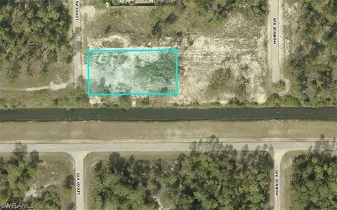 1200 Leroy Ave, Lehigh Acres, FL 33972