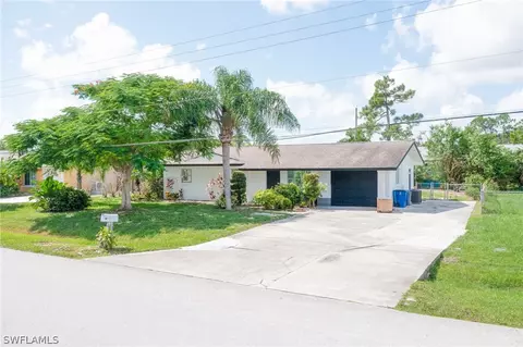 9104 Pineapple Rd, Fort Myers, FL 33967