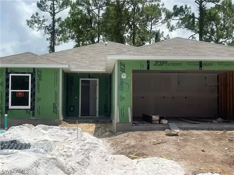 2906 E 21st St, Alva, FL 33920