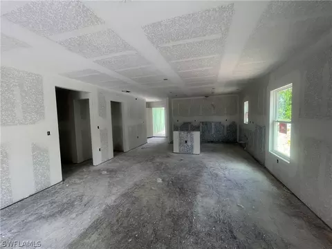 2906 E 21st St, Alva, FL 33920 photo 4