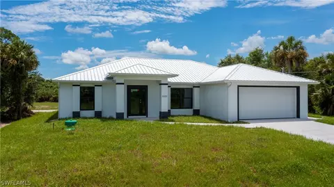 3323 Clearview Cir, Labelle, FL 33935 photo 9