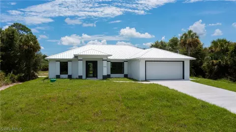 3323 Clearview Cir, Labelle, FL 33935