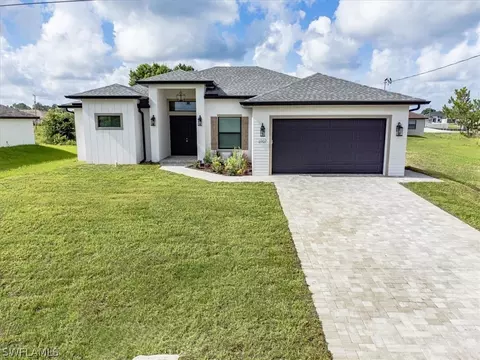 2707 19th St SW, Lehigh Acres, FL 33976