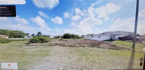 5009 Beauty St, Lehigh Acres, FL 33971