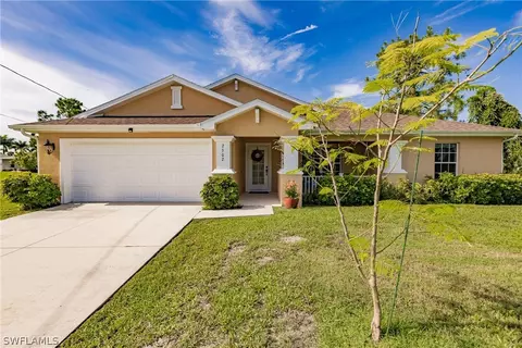 2302 NE 35th Ter, Cape Coral, FL 33909