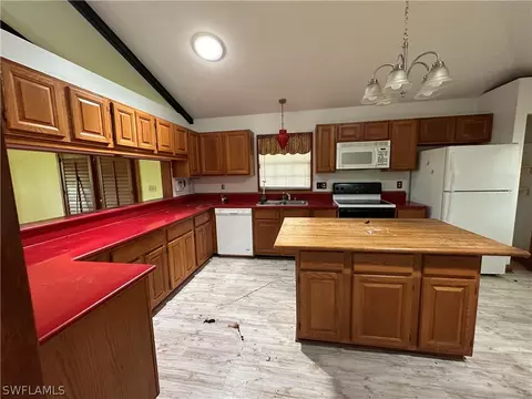 20781 Charing Cross Cir, Estero, FL 33928 photo 6