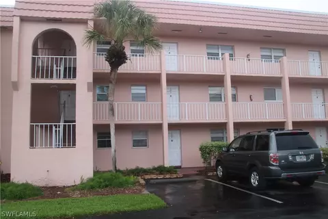 200 Turtle Lake Ct #301, Naples, FL 34105