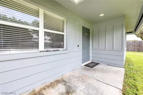 330 6th Ave, Labelle, FL 33935 photo 4
