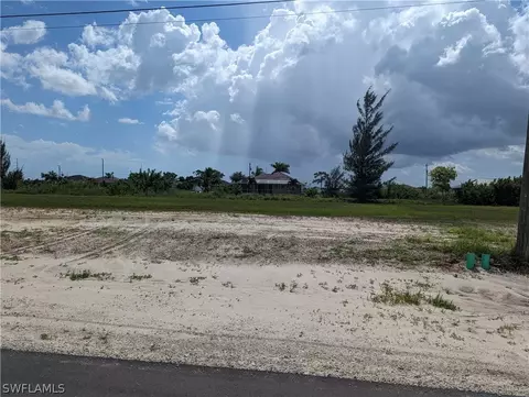 1008 NE 1st Pl, Cape Coral, FL 33909