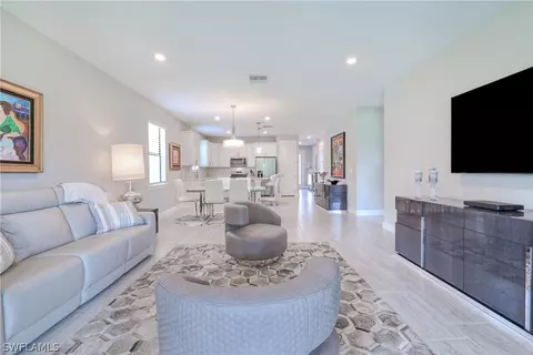 3936 Black Eagle Ln, Fort Myers, FL 33966