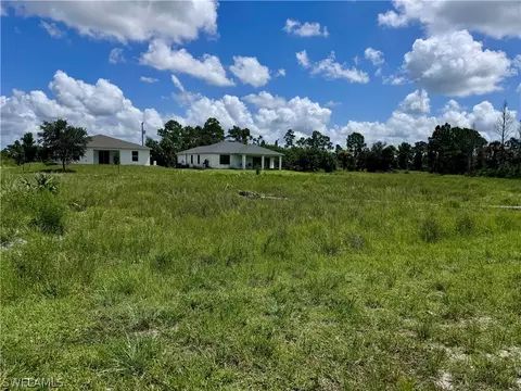 1143 Ebony St E, Lehigh Acres, FL 33974