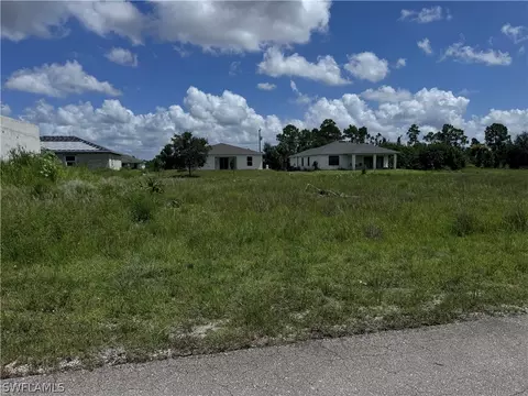 1143 Ebony St E, Lehigh Acres, FL 33974 photo 4