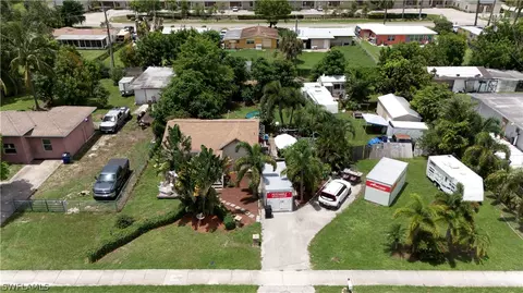 2105 Carrell Rd, Fort Myers, FL 33901