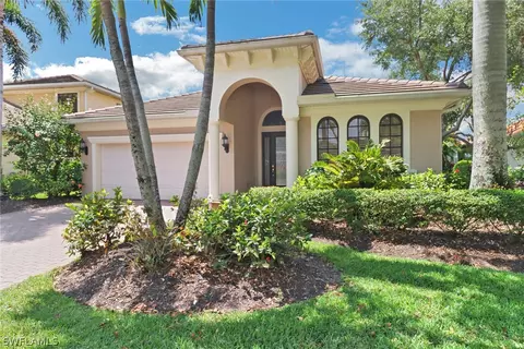 14621 Meravi Dr, Bonita Springs, FL 34135