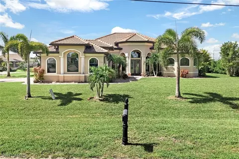 1724 SW 28th Ln, Cape Coral, FL 33914
