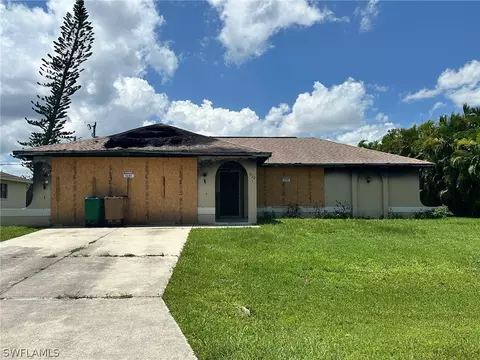 1722 NE 1st Ter, Cape Coral, FL 33909