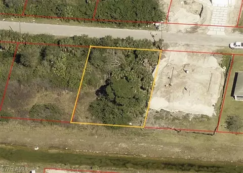 2911 15th St SW, Lehigh Acres, FL 33976