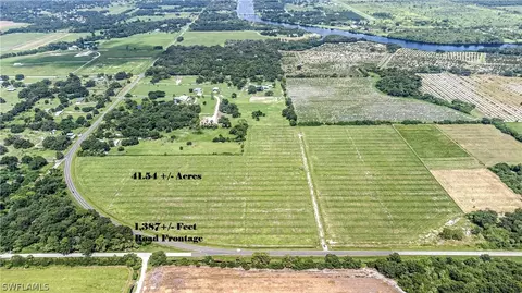 5871 County Rd 78, Labelle, FL 33935