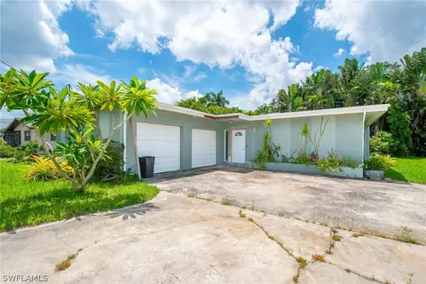 463 Grenier Dr, North Fort Myers, FL 33903