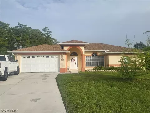 826 Hector Ln, Lehigh Acres, FL 33974