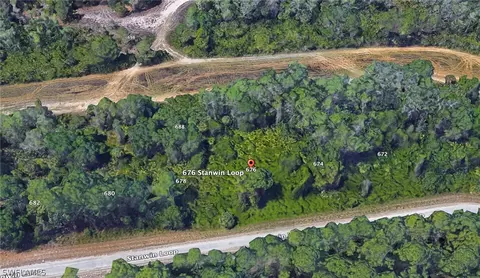 676 Stanwin Loop, Lehigh Acres, FL 33972 photo 4