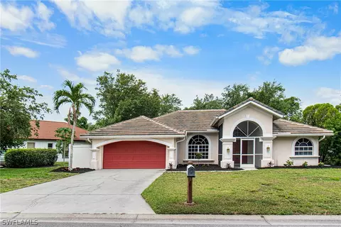 11421 Bent Pine Dr, Fort Myers, FL 33913