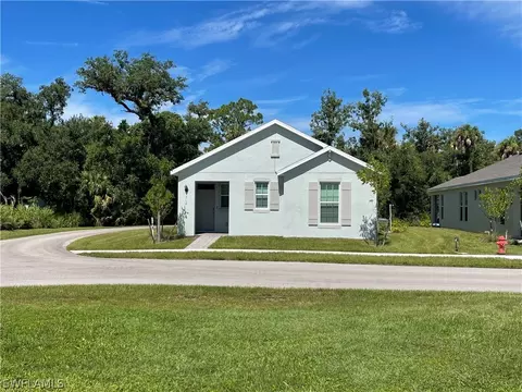712 Treehouse Ln, Labelle, FL 33935 photo 2