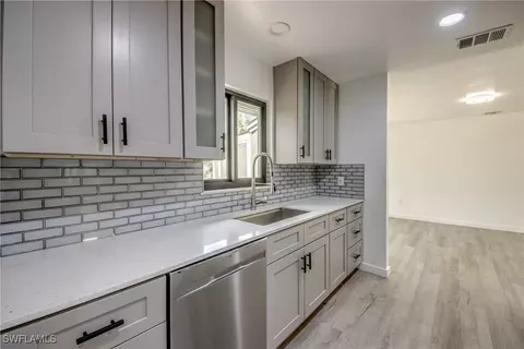 144 Coral Dr, Fort Myers, FL 33905